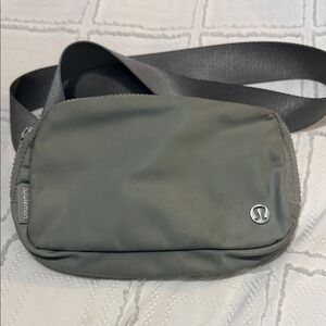 lululemon athletica everywhere belt bag Silver